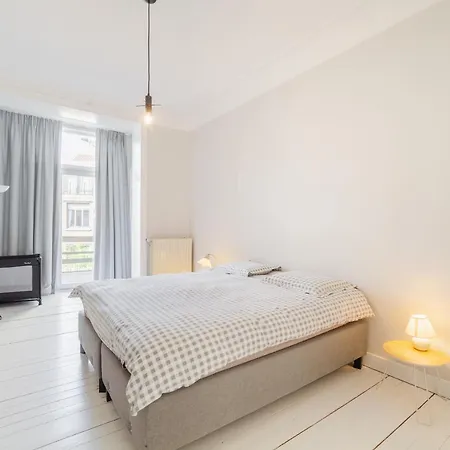 Felix Delhasse Apartment