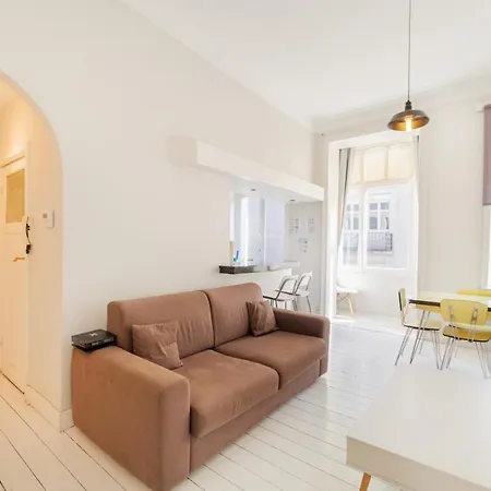 Felix Delhasse Apartment