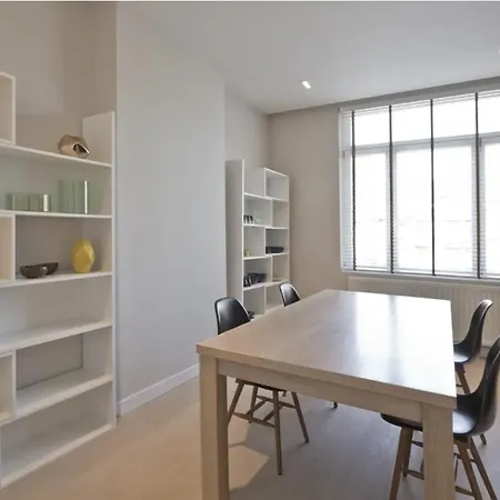 Cee Area Apartment