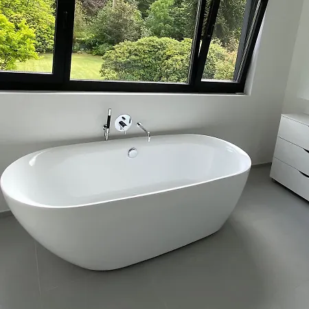 Contemporaine Dans La Verdure * Brüssel