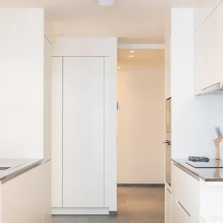 아파트 Spacious Modern Appartments In The Heart Of *