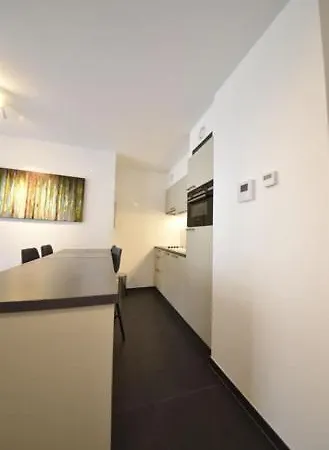 New 1 Bedroom In The Center Of With Jacuzzi By Reservation * Bruxelles