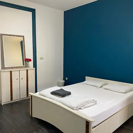 Nice Near Midi Train Station Apartment