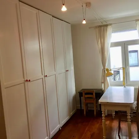 Charmante Maison Arriere A Uccle