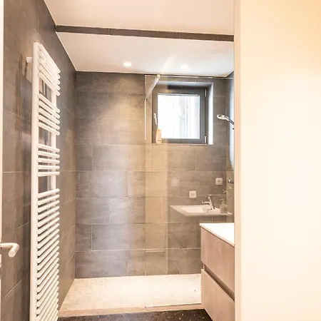 Spacious Modern Appartments In The Heart Of 아파트 *