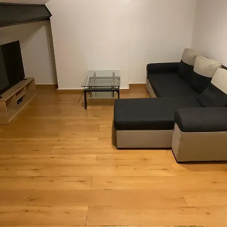 Montjoie Apartmán *