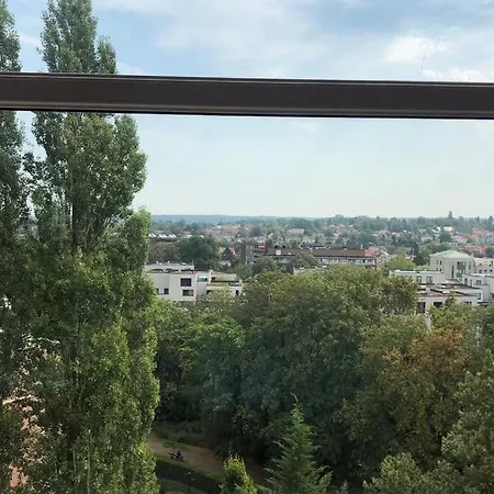 Great Spot Very Close To Bois De La Cambre And Ulb *