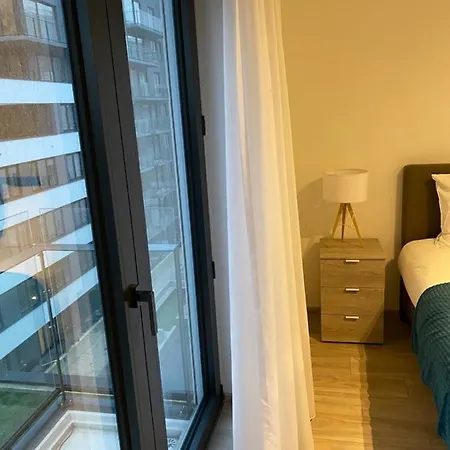 Amazing Appt 1 Bedroom In The Center Of With Jaccuzi By Reservation * Brüsszel