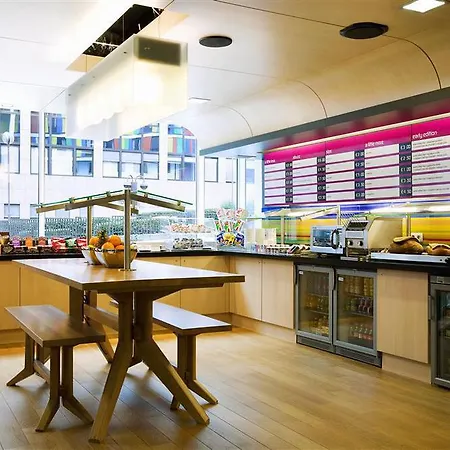 Aloft Schuman