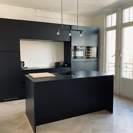 Centre Apartment *