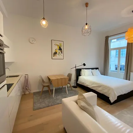 Studio Center Apartment *