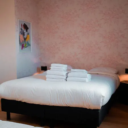 Hotel Smartflats Design - L42 *