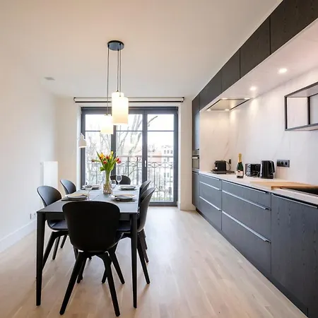 Fabulous In Chatelain Area Brussels