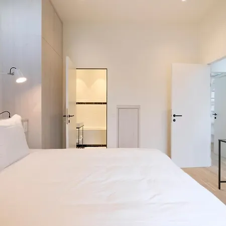 Fabulous In Châtelain Area Appartement