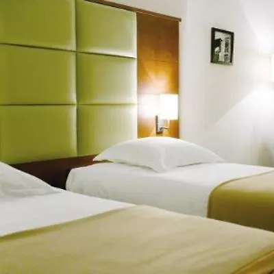 New Charlemagne Hotel