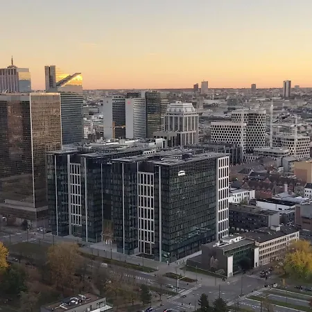 Romantics In Sky Gæstehus