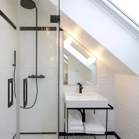 Fabulous In Chatelain Area 布鲁塞尔