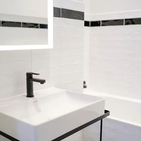 Fabulous In Chatelain Area *