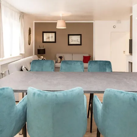 European District 2br Apartment