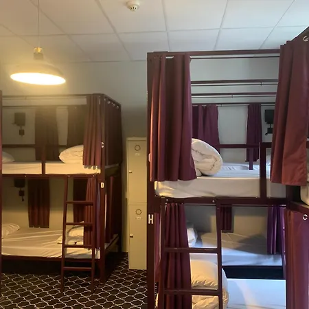 Hotel Safestay Grand Place 3*