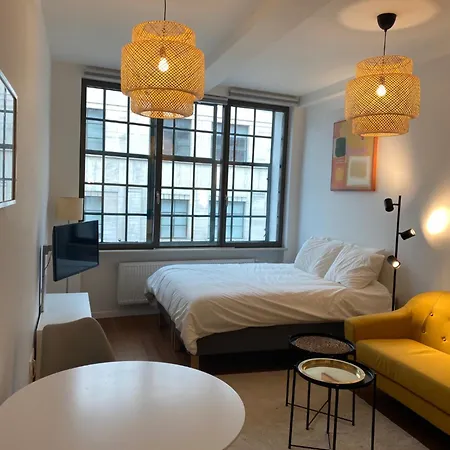 Studio Center Apartment