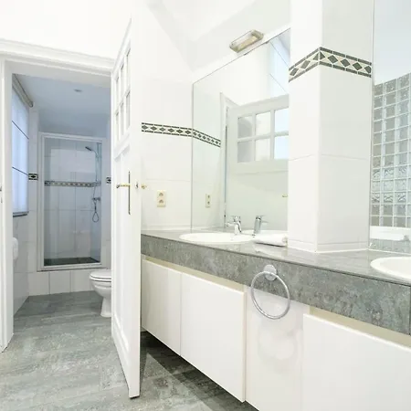 Grand Place Flats *