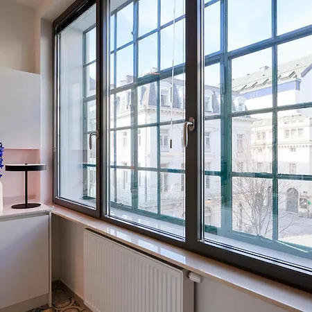 The Good Flats * Brusel