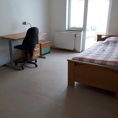 Brussels - Private Room With Balcony Or Terrace - Closely Metro Station Quarto em Acomodações Particulares