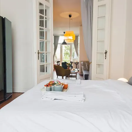 Chatelain Washington Apartment *