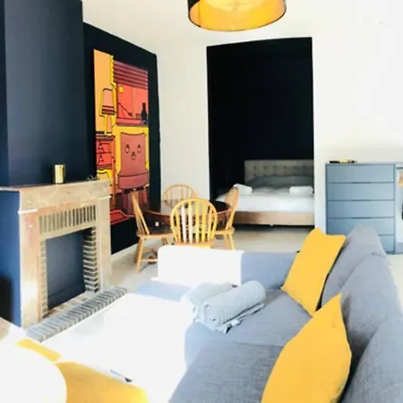 By Foot! Authenticity & Luxury Nearby Appartement