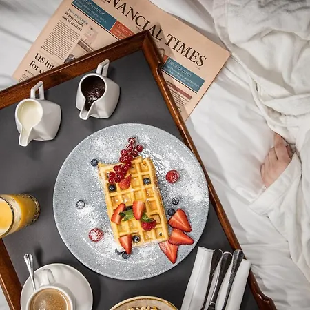 Hotel Crowne Plaza Brussels Airport By Ihg 4*