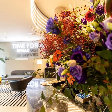 Ξενοδοχείο Ibis Centre Chatelain 3*