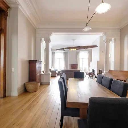 شقة Grand Place Flats *