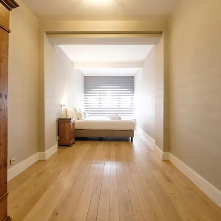 Grand Place Flats Apartment *