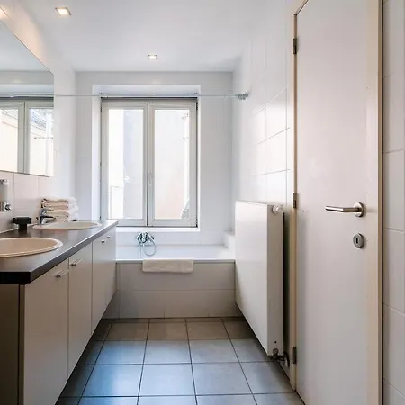 Smartflats - City Center Apartment *