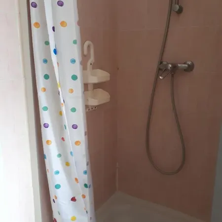 Brussels - Private Room With Balcony Or Terrace - Closely Metro Station Accommodatie bij particulieren