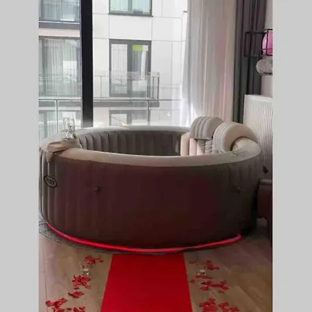 Amazing 2 Bedrooms Appartment In Bruxelles *