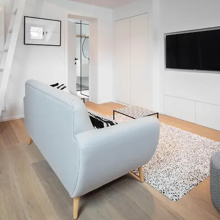 Fully Equipped Near Place Stephanie Apartment Brussels