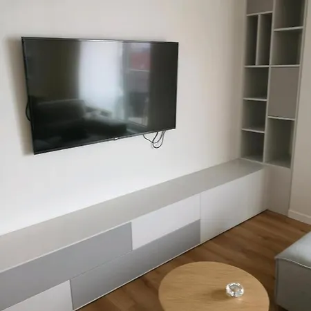 Lux Family Room In Ganshoren Apartment Brüssel