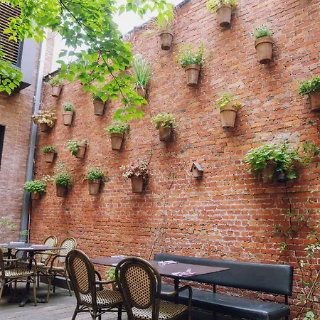 Latroupe Jardin Secret Saint-Gilles