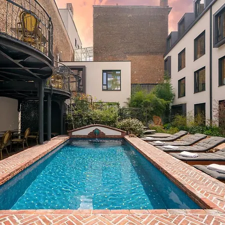 Latroupe Jardin Secret Hotel