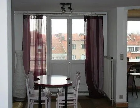 Atomium Apartman *