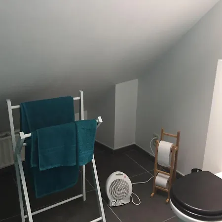 Chambre Cosy Avec Salle De Bain Privative Et Service Petit Dejeuner Brussels