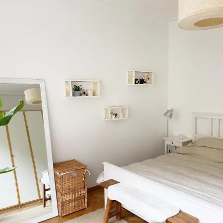 Luxury Apartment With Balcony Avenue Louise !! * Brüsszel