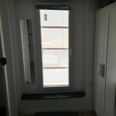 Un Petit Studio Confortable Au Coeur De Bruxelles
