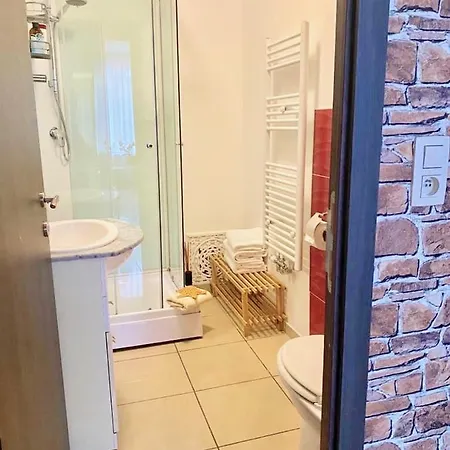 Equipped Flat With Easy Parking Facilites *