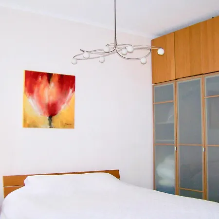 Equipped Flat With Easy Parking Facilites Apartment *