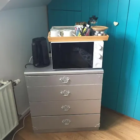 Проживание в семье Chambre Cosy Avec Salle De Bain Privative Et Service Petit Dejeuner *