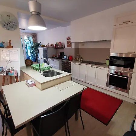 Appartement Le Divan Rouge Apartement, Next Atomium&expo Brussel