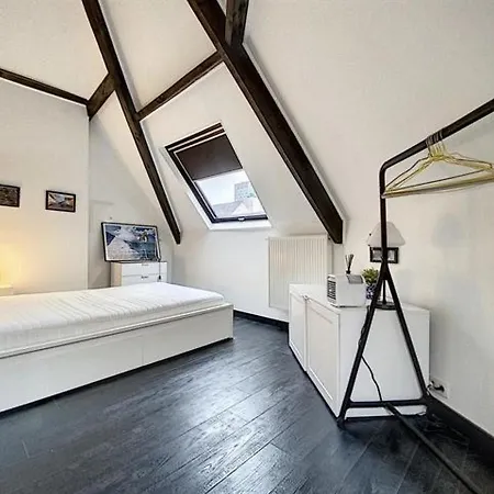 Charlemagne Appartement Brussels Апартаменты *